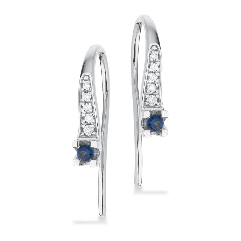 Kleopatra Queen øreringe i 14 kt hvidguld med blå safirer og diamanter (0,05 ct) fra Kleopatra.